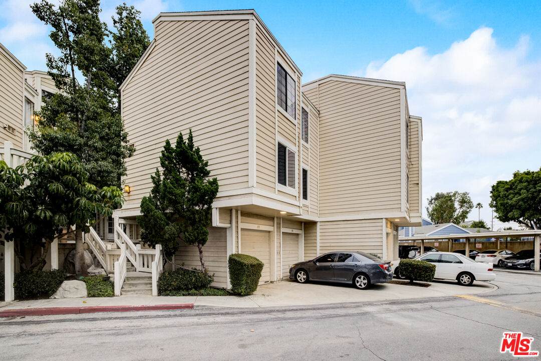 4900 Grand Ave - Photo 1