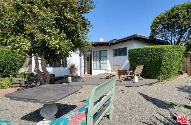 709 Nowita Pl - Photo 1