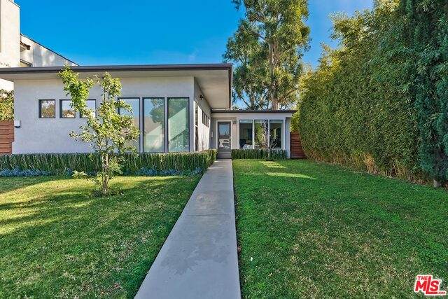 1610 Hayworth Ave - Photo 1