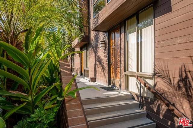 1033 Carol Dr - Photo 1