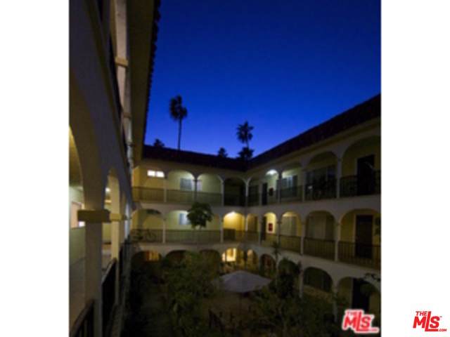 1033 6TH St - Photo 1