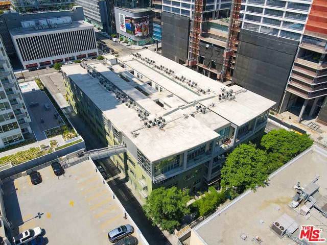 1130 Flower St - Photo 1
