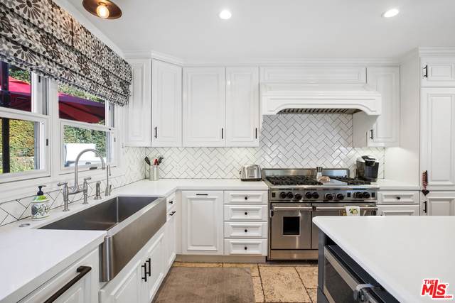 384 Dalkeith Ave - Photo 1