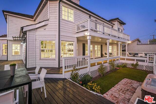 1201 Cliff Dr - Photo 1