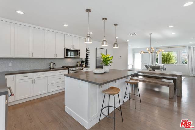 3946 Minerva Ave - Photo 1