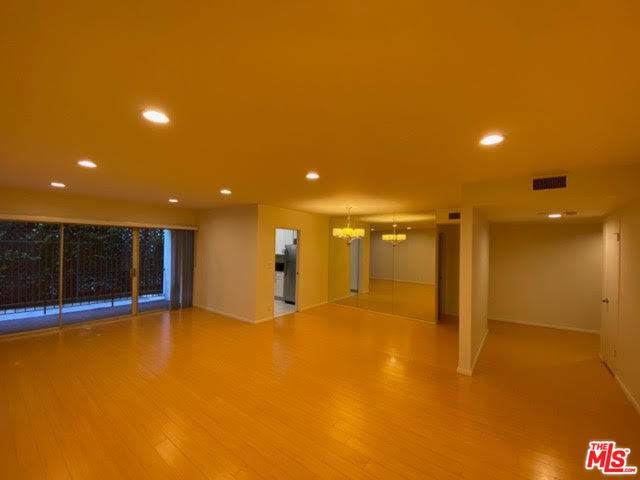 416 Oakhurst Dr - Photo 1