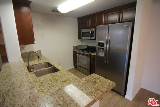 11925 Kling St - Photo 1