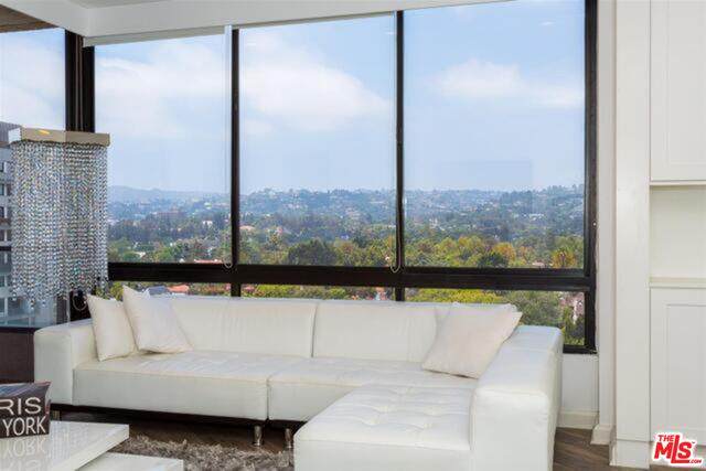 10350 Wilshire Blvd - Photo 1