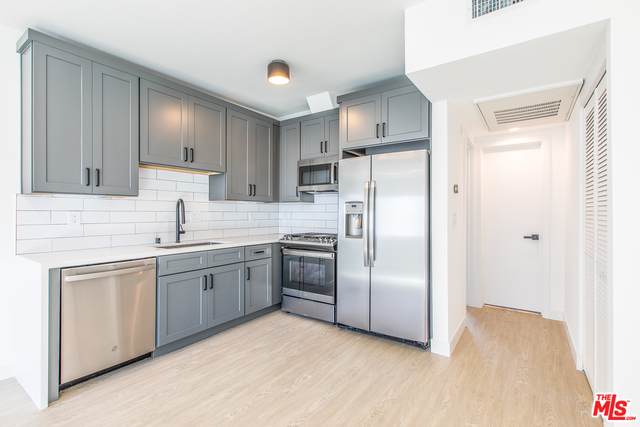 6133 Eleanor Ave - Photo 1