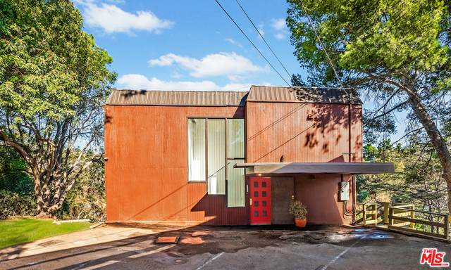 8300 Yuma Pl - Photo 1