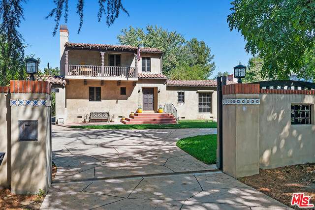 13123 Chandler Blvd - Photo 1
