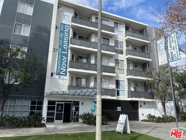 401 La Fayette Park Pl - Photo 1