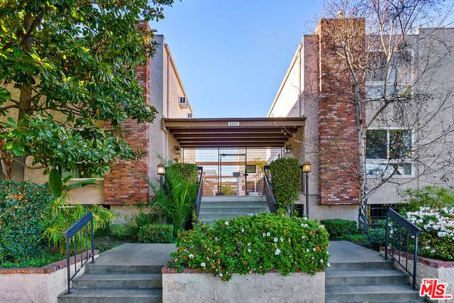 3121 Colorado Ave - Photo 1