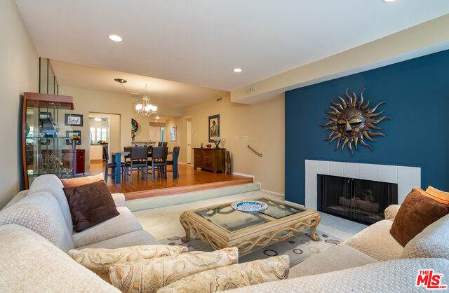 4342 Redwood Ave - Photo 1