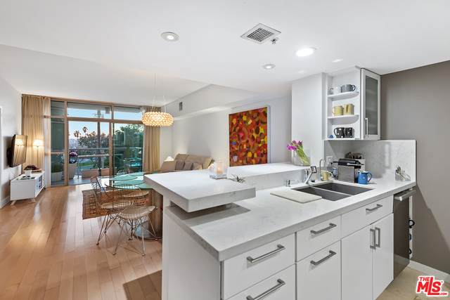 13700 Marina Pointe Dr - Photo 1
