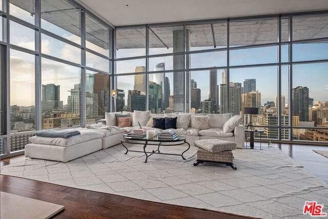 1100 Hope St - Photo 1