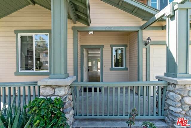 223 Magnolia Ave - Photo 1