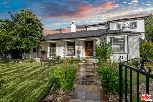 5942 Mammoth Ave - Photo 1