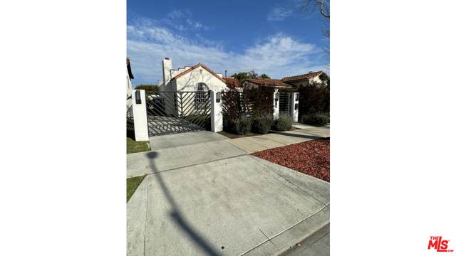 426 La Peer Dr - Photo 1