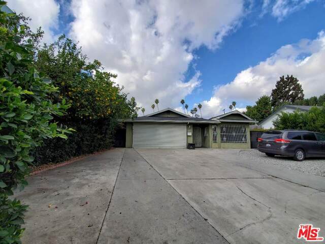 1263 Westchester Pl - Photo 1
