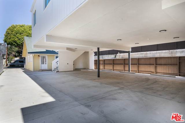 2102 5th St - Photo 1