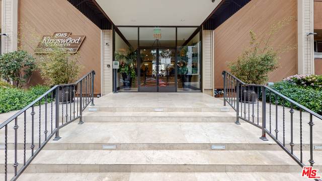 1015 Kings Rd - Photo 1