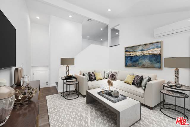620 Hyde Park Blvd - Photo 1