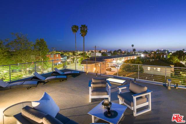 520 Venice Way - Photo 1