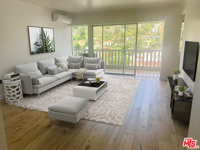 999 Doheny Dr - Photo 1