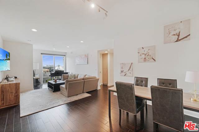 436 Virgil Ave - Photo 1