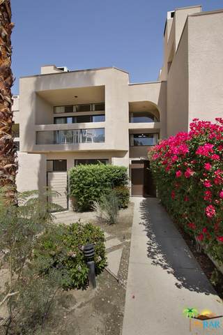 837 Village Sq - Photo 1
