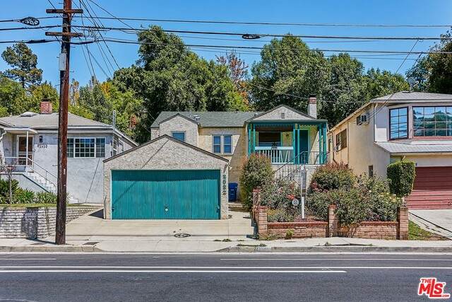 2522 Griffith Park Blvd - Photo 1
