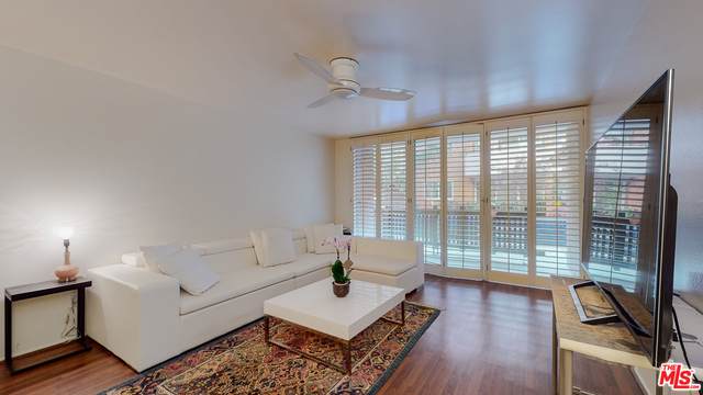 11750 Sunset Blvd - Photo 1