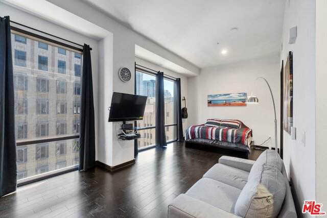 655 Hope St - Photo 1