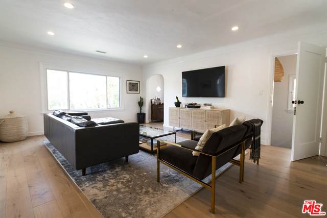 502 Sweetzer Ave - Photo 1