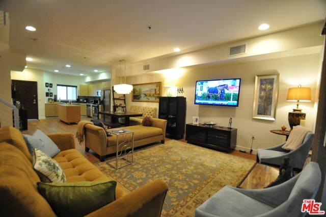 5016 Bakman Ave - Photo 1