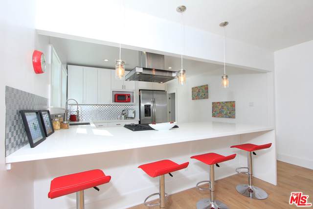 1333 Hudson Ave - Photo 1