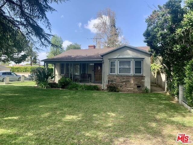 13627 Chandler Blvd - Photo 1