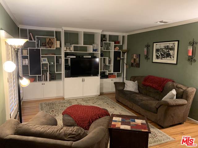 4335 Sunnyslope Ave - Photo 1