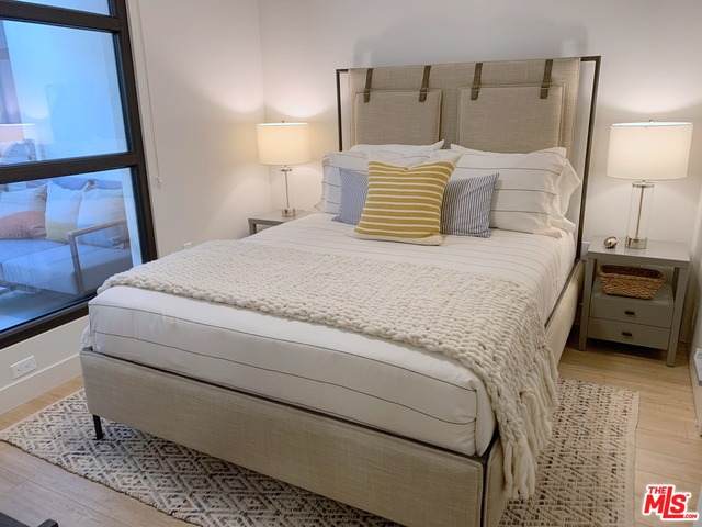 1641 Lincoln Blvd - Photo 1