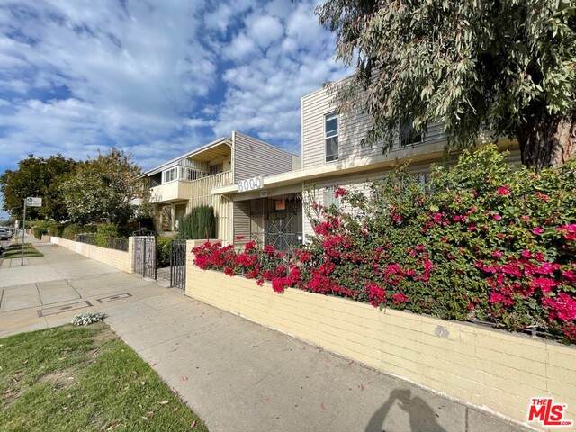 6000 Coldwater Canyon Ave - Photo 1