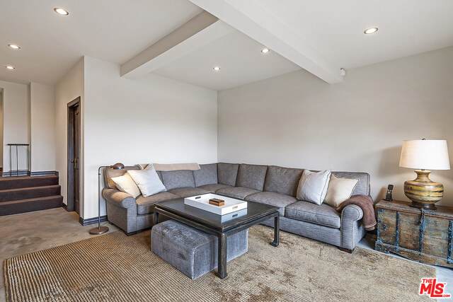 240 Montreal St - Photo 1