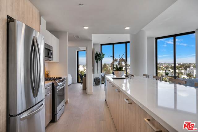 2801 Sunset Pl - Photo 1