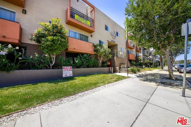21306 Parthenia St - Photo 1