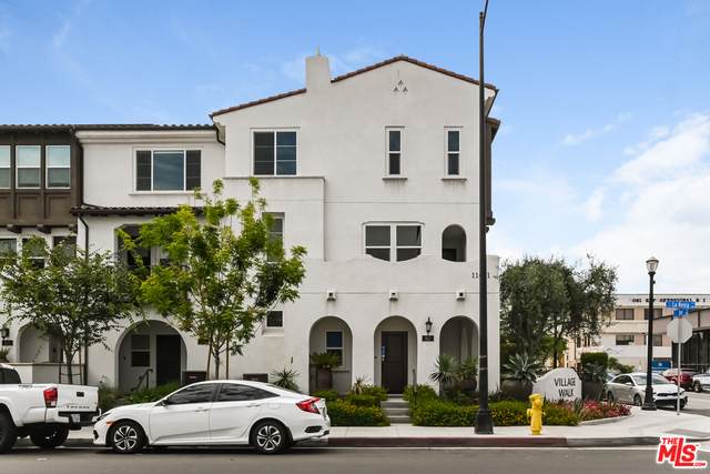 11011 La Reina Ave - Photo 1