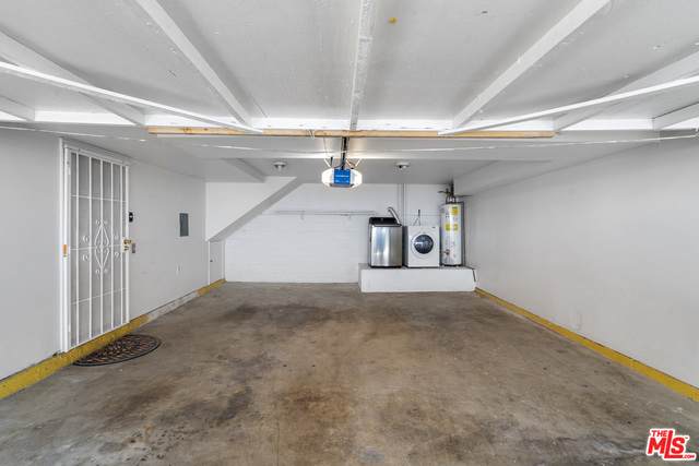 13719 Doty Ave - Photo 1