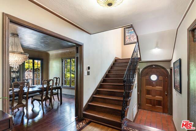 959 Longwood Ave - Photo 1