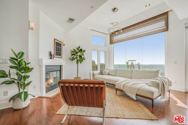 2553 Hines Dr - Photo 1