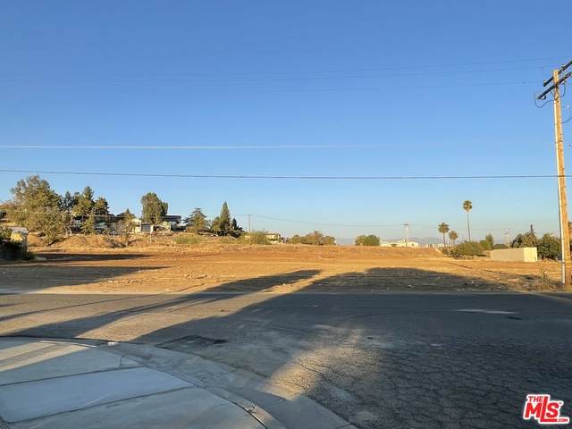 856 G St - Photo 1