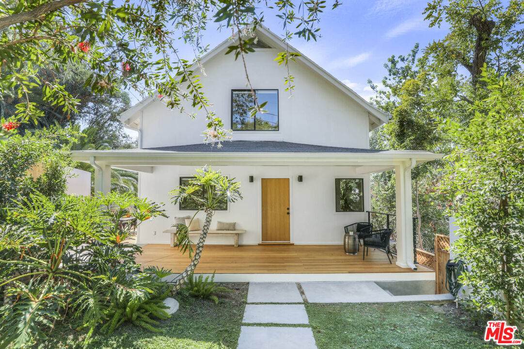 2262 Cove Ave - Photo 1